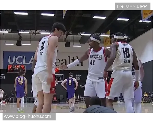 媒体人呼吁杨瀚森专注训练与比赛录像勿被网络言论干扰 媒体人呼吁杨瀚森专注训练与比赛录像勿被网络言论干扰