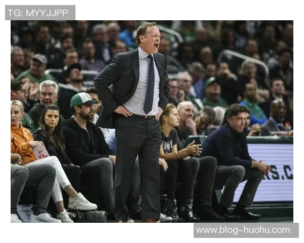 裁判明确表示比赛用球归雄鹿所有其他队员无权干涉此事 裁判明确表示比赛用球归雄鹿所有其他队员无权干涉此事